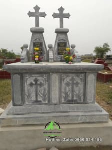 mộ đá công giáo