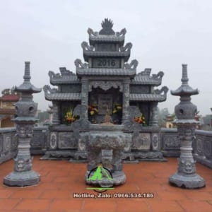 Lư hương đá dùng trong các khu lăng mộ